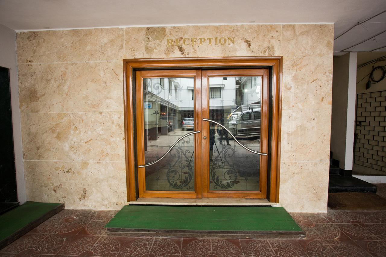 Oyo 14933 Rpr Residency Hotel Madrás Exterior foto